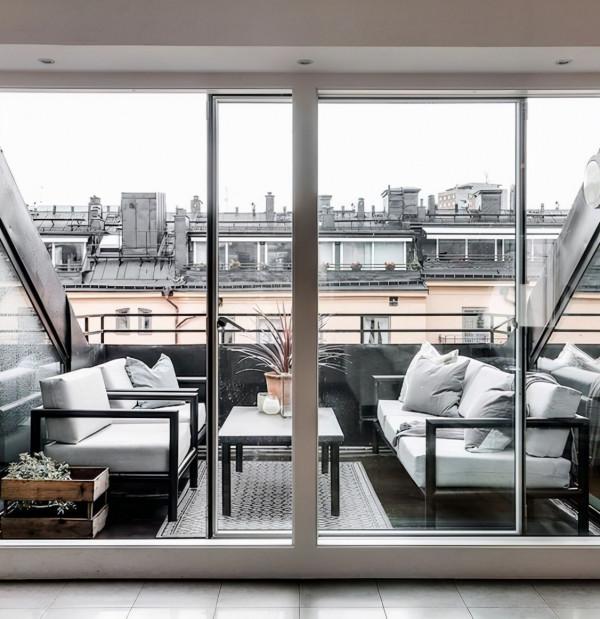 住頂樓我會這樣裝，借斜坡外凸改成陽光房，室內一片通透敞亮