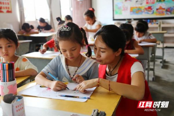 情暖中秋 留守兒童不孤單