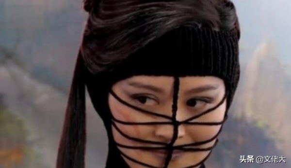 一個鼻子上長“犄角”一個頭頂“山水畫”演員們的古裝造型太奇葩 一個鼻子上長“犄角”一個頭頂“山水畫”演員們的古裝造型太奇葩