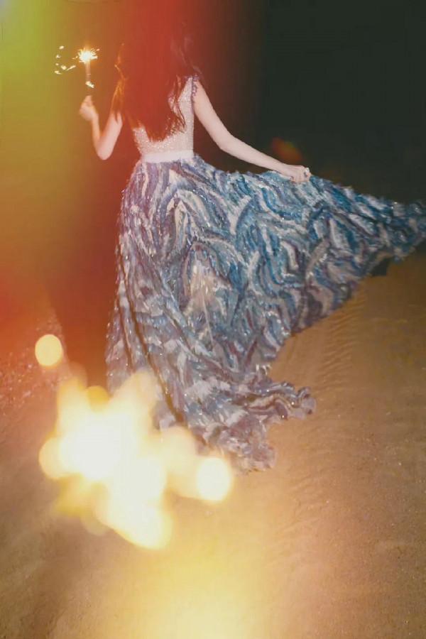 吳宣儀金雞獎贏麻了！仙女拿著仙女棒