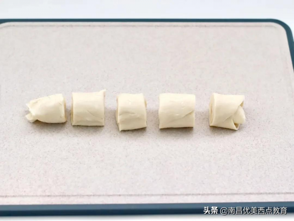 無需放油,​酥脆可口,一口一個停不下來!還非常健康哦 無需放油,​酥脆可口,一口一個停不下來!還非常健康哦