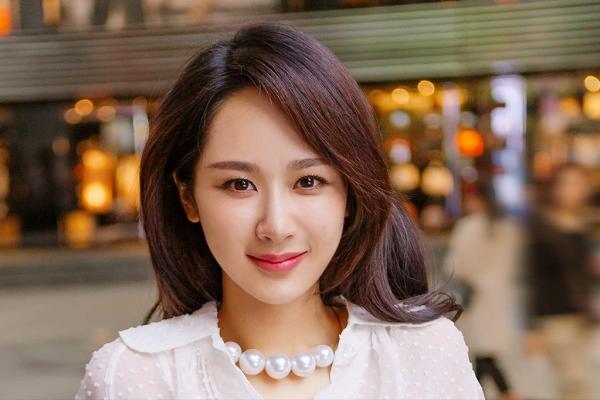 4歲出道5歲飾演馬伊俐兒子走紅,為了長高打激素,23歲像10歲小孩 4歲出道5歲飾演馬伊俐兒子走紅,為了長高打激素,23歲像10歲小孩