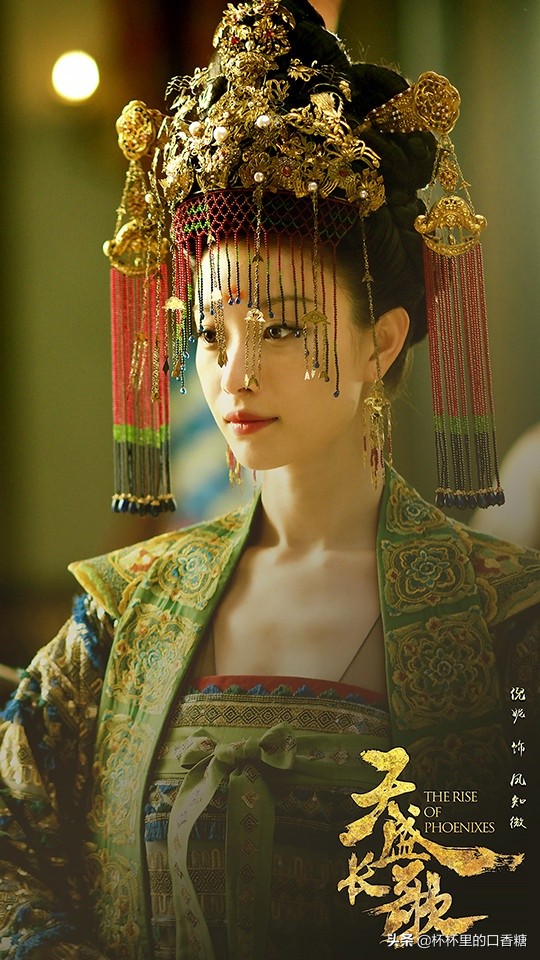 10位85後女星首部古裝造型！趙麗穎青澀甜美、楊冪靈動可愛