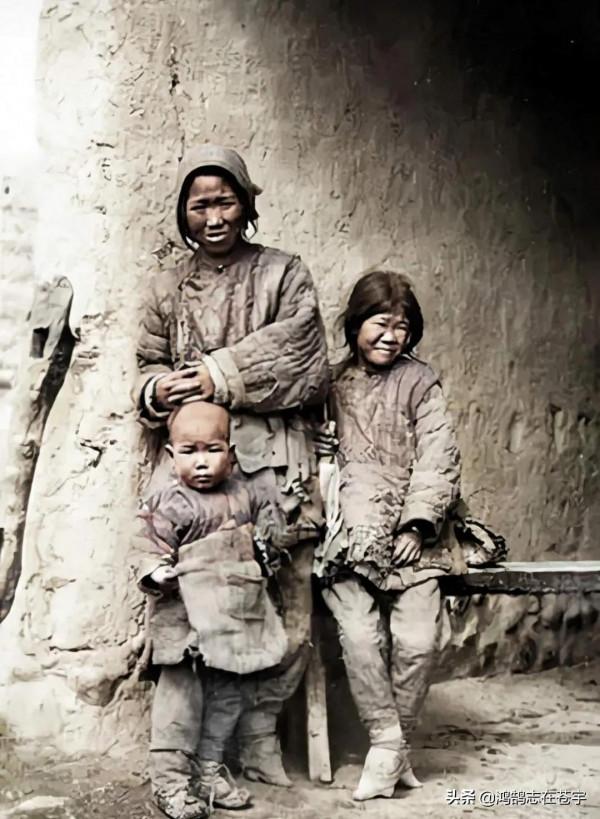 15張清末老照片:再現窮苦百姓的真實生活,孩子在襁褓中餓得直哭 15張清末老照片:再現窮苦百姓的真實生活,孩子在襁褓中餓得直哭