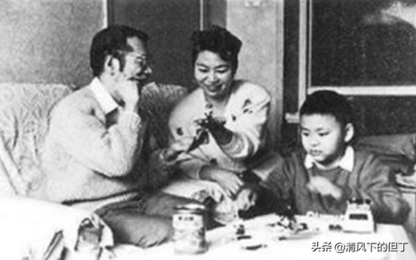 數學天才陳景潤:47歲與29歲女軍醫喜結連理,唯一的兒子成就非凡 數學天才陳景潤:47歲與29歲女軍醫喜結連理,唯一的兒子成就非凡