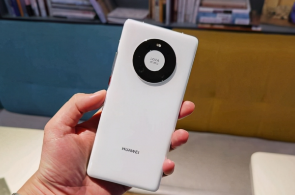 預算5000元買蘋果、華為、小米還是OV？懂行人分析，少花冤枉錢