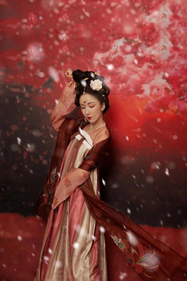 婁藝瀟漢服桌布 婁藝瀟漢服桌布