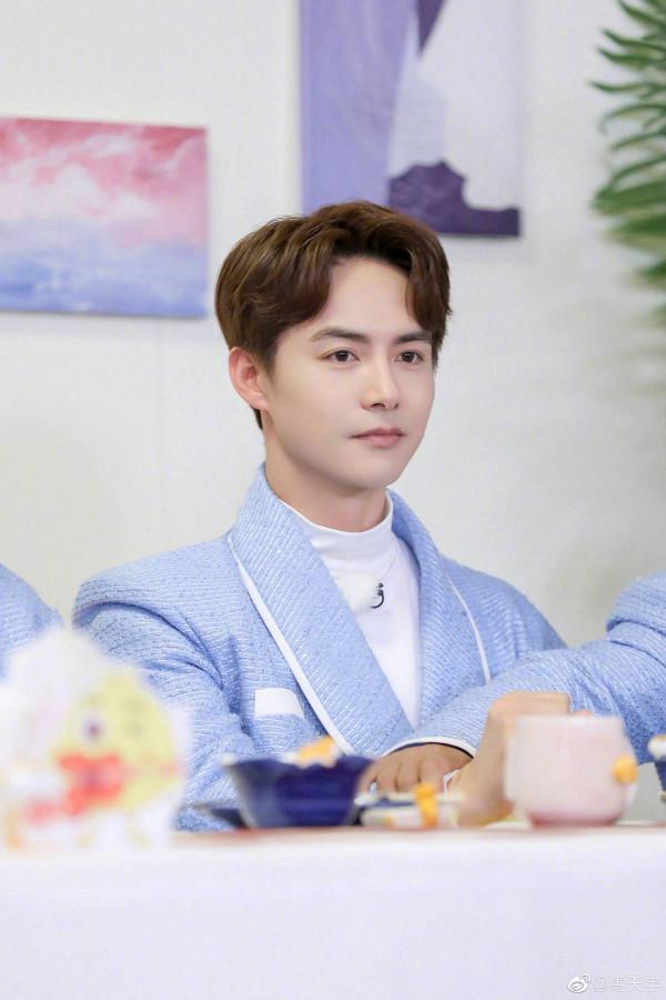 被家庭拖累的藝人有多慘？馬天宇用藥送走母親，她們為還債入行