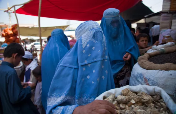 女性不應該被捧殺，忠言逆耳利於行