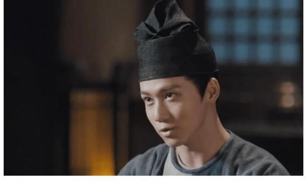 演技大爆發，這6位一人分飾多角出神入化，性格迥異讓人眼前一亮