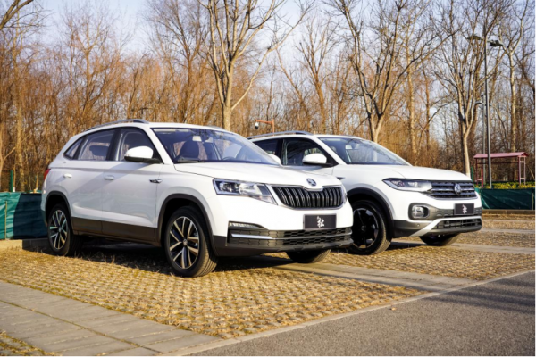 10萬預算誰更值得買？柯米克對比探影