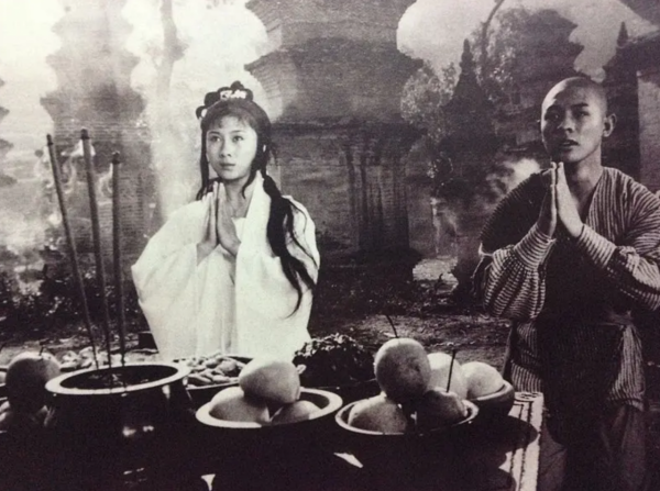 憑《少林寺》爆紅，與李連杰傳緋聞，牧羊女丁嵐為何銷聲匿跡了？