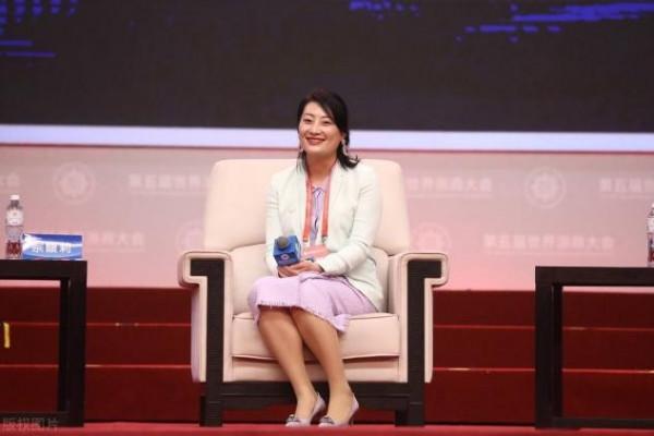 娃哈哈公主宗馥莉：身價800億40歲還單身，成父親宗慶後的心病