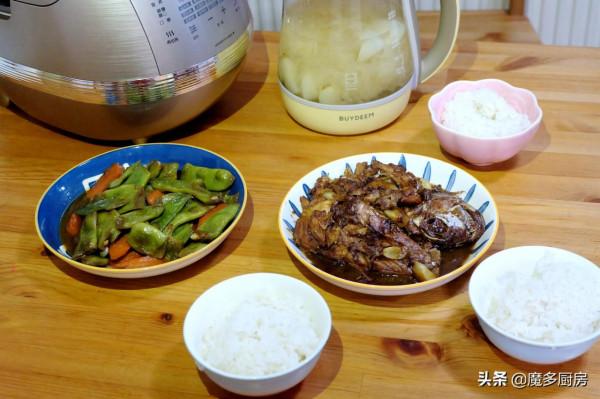 曬曬我家的晚飯,兩菜一湯吃得舒服,鄰居送的魚燒出來特受歡迎 曬曬我家的晚飯,兩菜一湯吃得舒服,鄰居送的魚燒出來特受歡迎