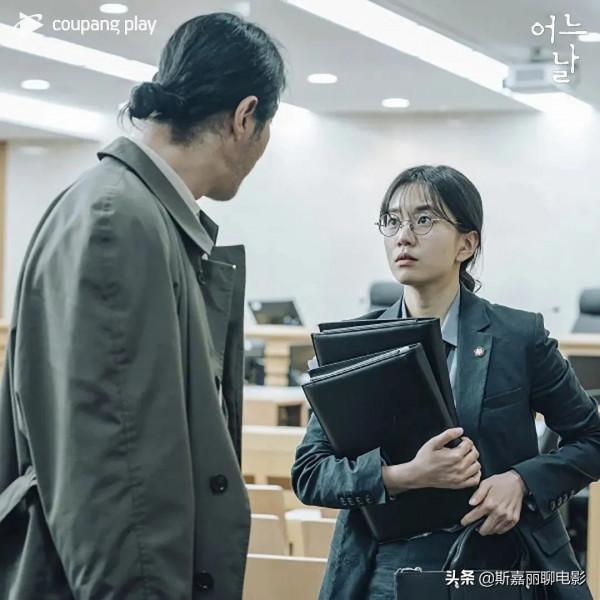 監獄外被利用,監獄內被威脅,金秀賢在《某一天》裡為什麼這麼慘 監獄外被利用,監獄內被威脅,金秀賢在《某一天》裡為什麼這麼慘