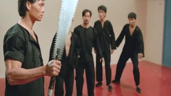 原來樊少皇的父親也參演了《力王》，演了一個反派，結局很慘