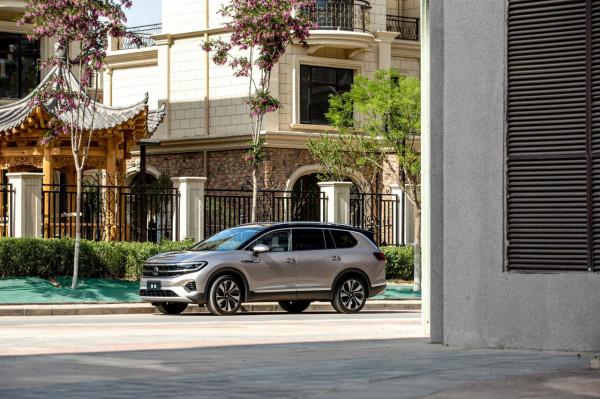 大眾旗下最大SUV，30萬左右的價格，一汽-大眾攬境哪款值得買？
