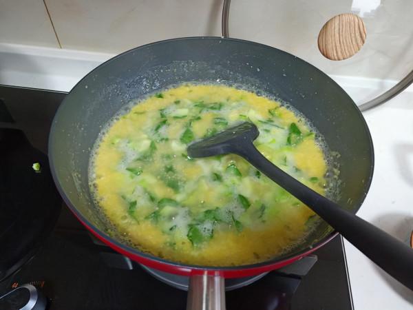 給中老年人的建議，冬天早餐吃這3樣，花時短易消化，味道還挺好