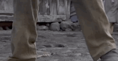 小鮮肉們請不要矯揉做作，看看《我的團長我的團》，這才是演員