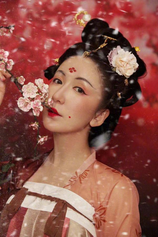 紅毯盛宴來襲：楊穎看一眼就淪陷，婁藝瀟穿漢服，李若彤殺瘋了