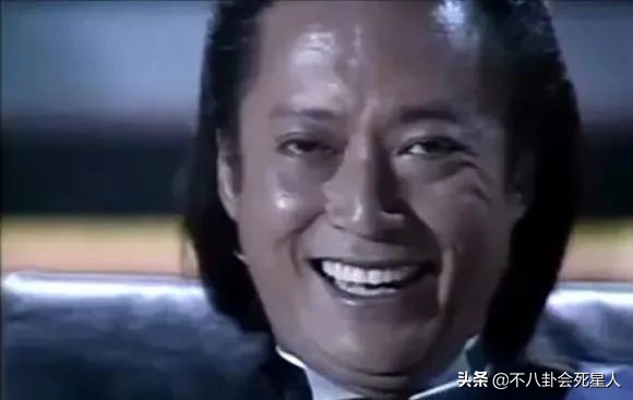 年輕時長相兇惡,老了變和善的8位男星,58歲張耀揚一頭白髮 年輕時長相兇惡,老了變和善的8位男星,58歲張耀揚一頭白髮