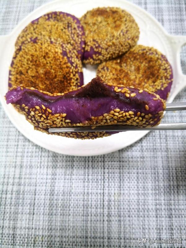 不用擀麵的紫薯豆沙餅，用平底鍋就能做，軟糯香甜，簡單易上手