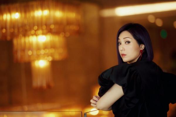 楊千嬅加盟《我們的歌》首發舞臺演繹經典《偏偏喜歡你》