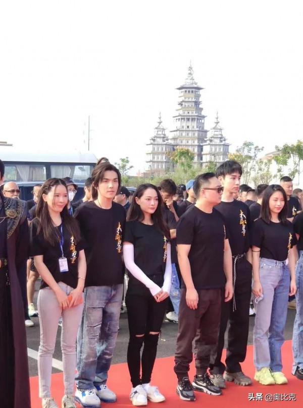 明明扮相普通，卻各個扮演絕世美男，這七個男星憑什麼？