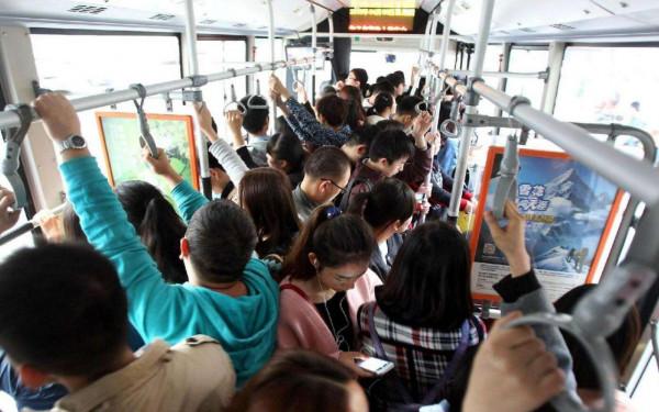 美國普通人都可以住大house，為何中國人不能？真的是人多地少？