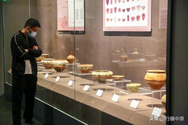 5000年前的“手機殼”?博物館的這件文物,火了 5000年前的“手機殼”?博物館的這件文物,火了
