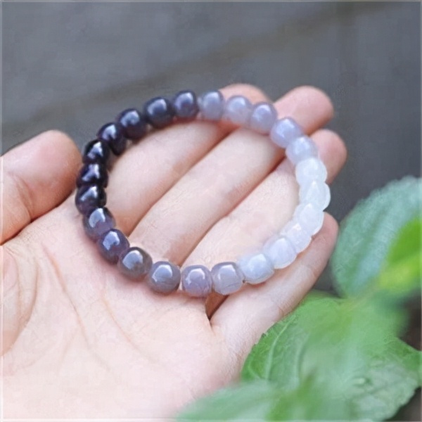 兩分鐘讓你看懂，誰才是最值錢的和田玉