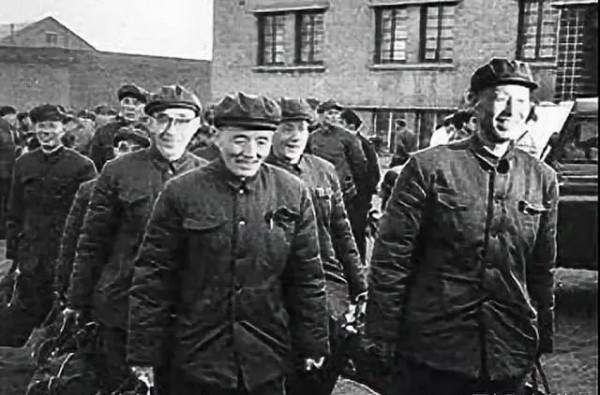 黃百韜兵敗身亡後，郭一予當即動員下屬，不帶武器，向解放軍投誠