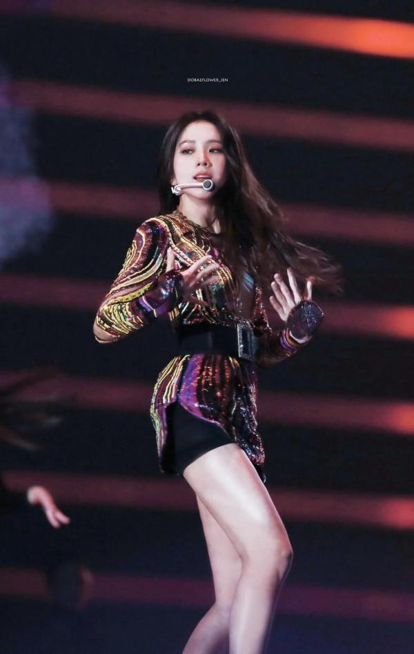 美炸了！KimJisoo金智秀18年歌謠大戰封神高畫質美照