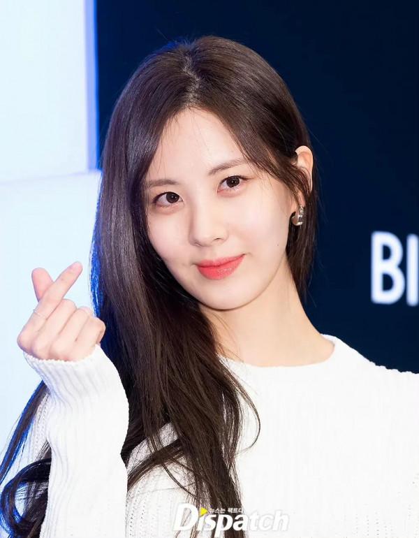 藝名徐賢1991年出生於韓國首爾,韓國女歌手、演員、主持人 藝名徐賢1991年出生於韓國首爾,韓國女歌手、演員、主持人