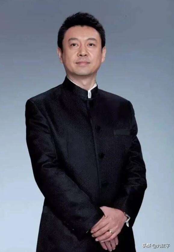 &OpenCurlyDoubleQuote;國學形象大使&rdquo;哈輝：嫁3婚大丈夫也幸福，兒女雙全情繫老公