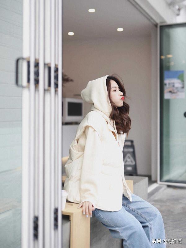 這才是“馬甲”的正確穿法，保暖又洋氣，幾種搭配讓你氣質翻倍