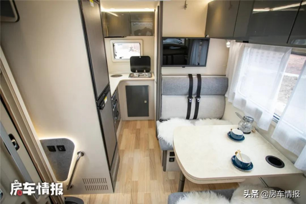 首款長安原廠房車亮相！2.0T+四驅，和長城炮/大通T90比咋樣？