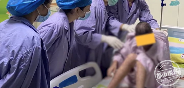 13歲女孩吃藥後,竟然全身潰爛、體無完膚!醫生緊急提醒 13歲女孩吃藥後,竟然全身潰爛、體無完膚!醫生緊急提醒