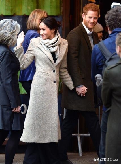 梅根正式復出!大衣闊腿褲見聯合國大使氣場開掛,胖幾斤高調歸來 梅根正式復出!大衣闊腿褲見聯合國大使氣場開掛,胖幾斤高調歸來