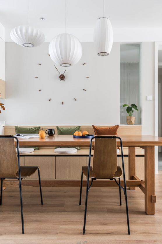 當我換房時，必須買一套複式樓。從他家的裝飾中學習實在太完美了