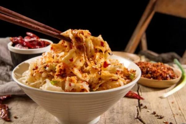 咱陝西油潑面就是好吃，美滴美！快點進來，看看咋做