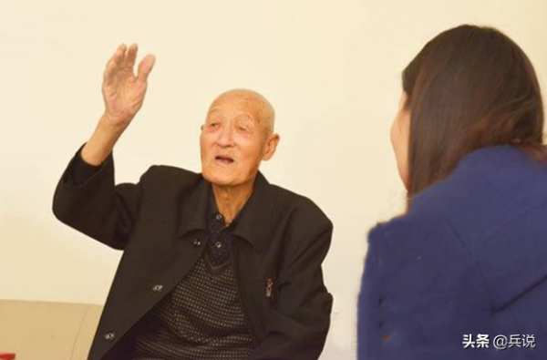 分割槽副司令讓17歲警衛員回家,不料成永別,警衛員幸運生還 分割槽副司令讓17歲警衛員回家,不料成永別,警衛員幸運生還