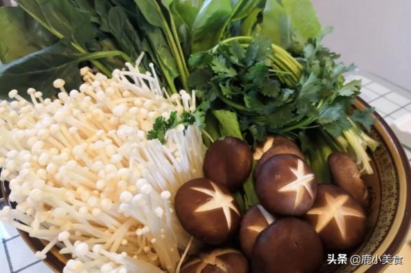 冬天涮火鍋該吃啥？牢記24種葷素佐菜，火鍋每次涮到爽，建議收藏