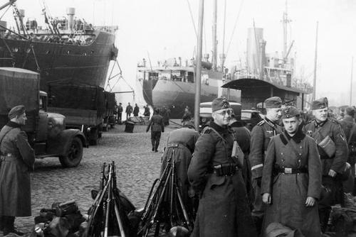 塔欽斯卡亞之戰:德國空軍司令部命令這些飛機原地待命 塔欽斯卡亞之戰:德國空軍司令部命令這些飛機原地待命