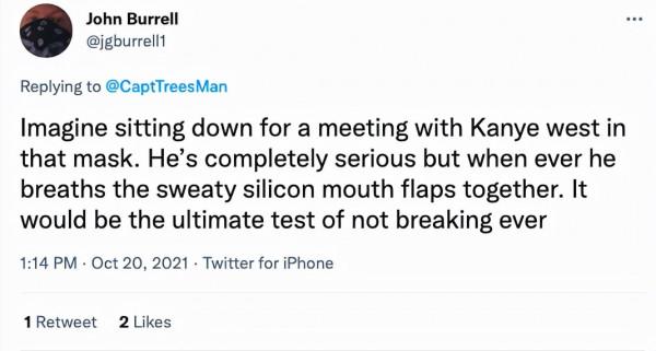 嚇人!侃爺戴白人女性頭套現身紐約機場,網友:這是心肺復甦課? 嚇人!侃爺戴白人女性頭套現身紐約機場,網友:這是心肺復甦課?