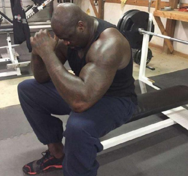 奧尼爾的肌肉有多不真實？手臂肌肉像充氣 小腿纖細似少女