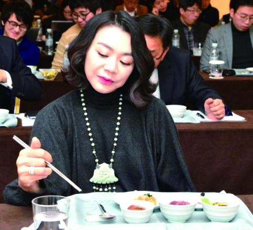 “惡人千金”趙顯娥：曾大鬧飛機遭判刑，後非法用工被請去喝茶