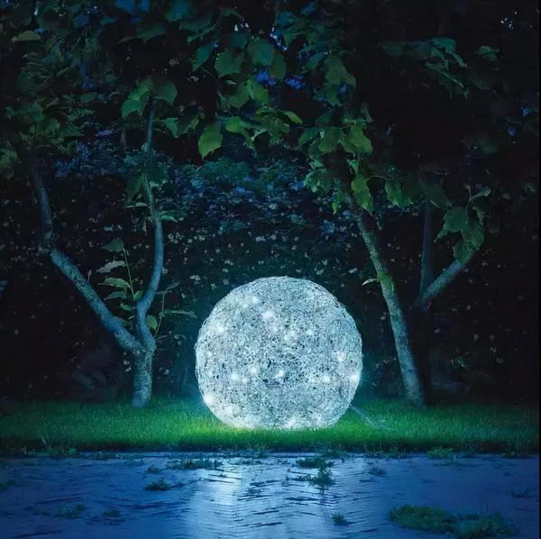 用景觀小品裝飾出花園的韻味