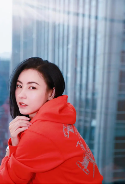 10年後，磕到他們的過期糖，謝霆鋒：滿眼都是你時，為何不珍惜？