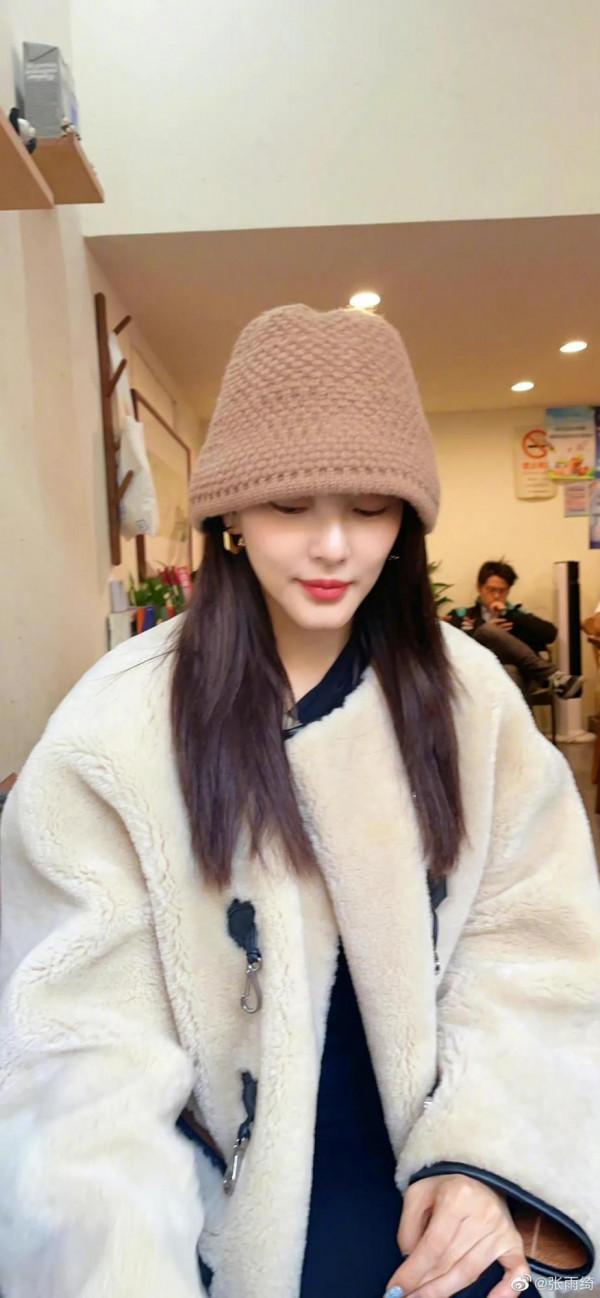 張雨綺瘦身以後的穿搭太值得學習了 張雨綺瘦身以後的穿搭太值得學習了